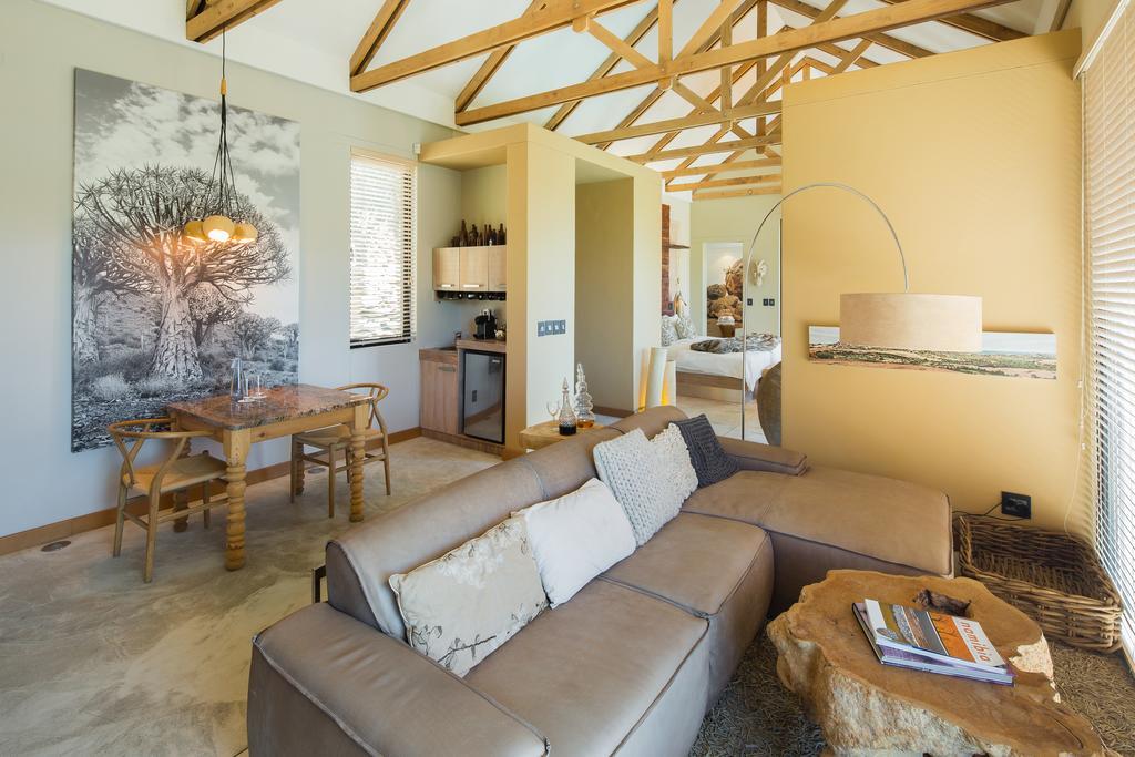 The Olive Exclusive All-Suite Hotel Windhoek Exterior photo